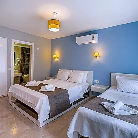 Otel Himm 3*
