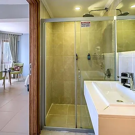 Otel Himm 3*