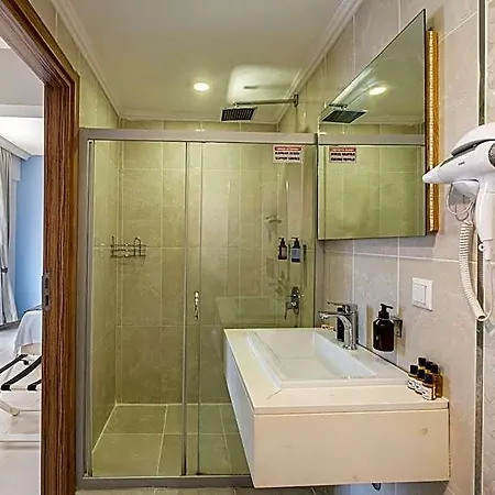 Otel Himm 3*